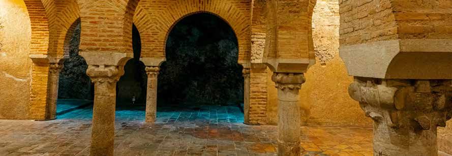 Arcos y columnas de los Baños Árabes de Jaén
